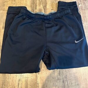 NIKE THERMA-FIT Sweatpants womens  women’s large  Black Silver SWOOSH pockets